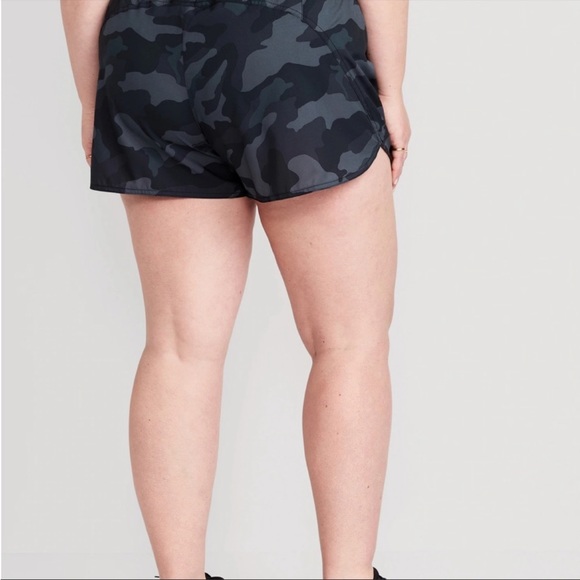 NWT OLD NAVY Mid-Rise StretchTech Dolphin-Hem Run Shorts 3-inch inseamXTRA LARGE - Picture 7 of 9